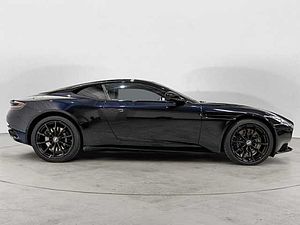 Aston Martin DB11 