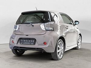 Aston Martin Cygnet High Line Grey Bull 