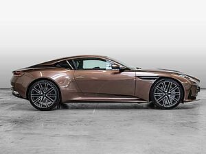 Aston Martin DB12 Magneto Bronze Carbon Bremse Bowers & Wilkins 