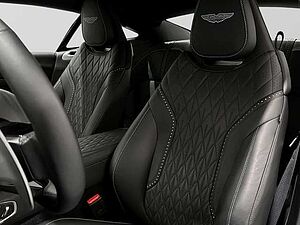 Aston Martin DB12 Onyx Black Carbonbremse Bowers & Wilkins 