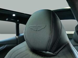 Aston Martin DBX Jet Black Sonderleasing 