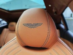 Aston Martin DBX Pentland Green Oxford Tan AHK 