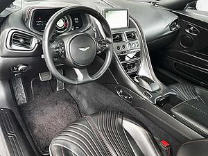 Aston Martin DB11 V8 Coupe Onyx Black Pure Black Carbon Twill 