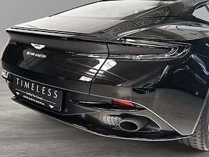 Aston Martin DB11 V8 Coupe Onyx Black Pure Black Carbon Twill 