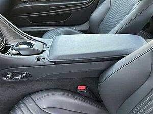 Aston Martin DB11 V8 Coupe Magnetic Silver Onyx Black Carbon Twill 