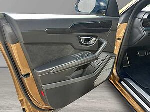 Lamborghini Urus Bronze Hypnos Bang & Olufsen 