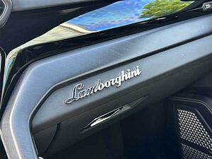 Lamborghini Urus Bronze Hypnos Bang & Olufsen 