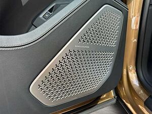 Lamborghini Urus Bronze Hypnos Bang & Olufsen 