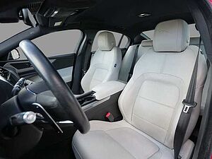 Jaguar XE R-Dynamic HSE D200 Mild-Hybrid EU6d 