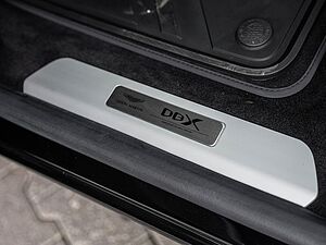 Aston Martin DBX Jet Black Onyx Black 