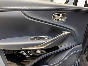 Aston Martin DBX Concours Blue Dark Knight 