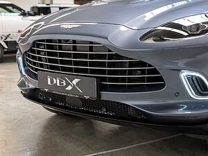 Aston Martin DBX Concours Blue Dark Knight 
