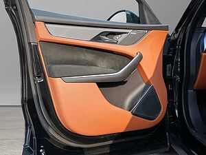Jaguar F-Pace P550 AWD SVR 5,0 V8 Kompressor