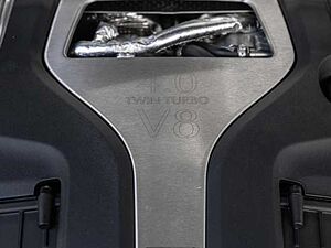 Aston Martin DBX 707 Apex Grey Onyx Black