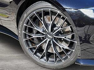 Aston Martin Vantage V8 Onyx Black / Ivory