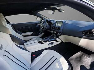 Aston Martin Vantage V8 Onyx Black / Ivory