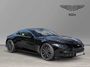 Aston Martin Vantage V8 Onyx Black / Ivory