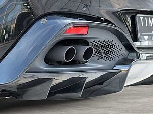 Aston Martin Vantage Roadster Onyx Black / Obsidian Black