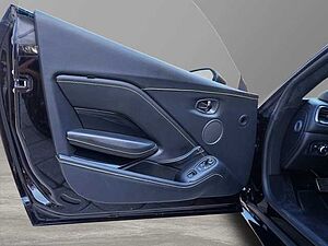 Aston Martin Vantage Roadster Onyx Black / Obsidian Black