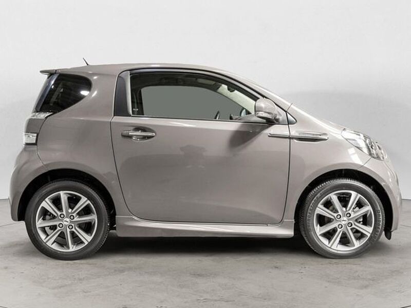 Aston Martin Cygnet High Line Grey Bull