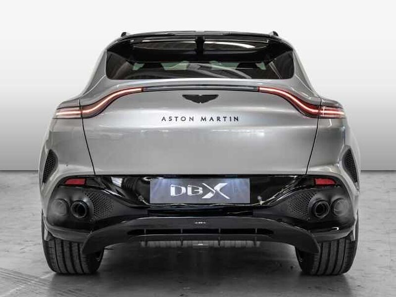 Aston Martin DBX 707 Aluminite Silver Onyx Black Sonderleasing