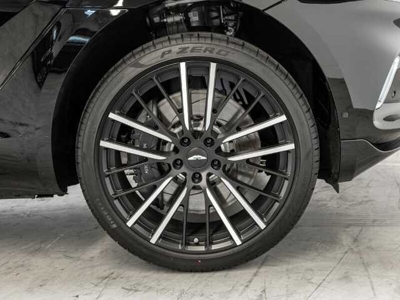 Aston Martin DBX Jet Black Sonderleasing