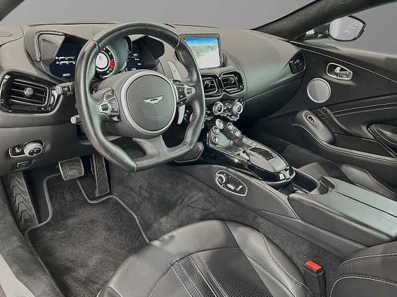 Aston Martin Vantage Magnetic Silver, Sportsitze, kein OPF, Sportauspuff