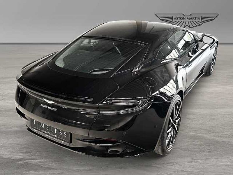 Aston Martin DB11 V8 Coupe Onyx Black Pure Black Carbon Twill