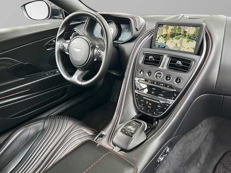 Aston Martin DB11 V8 Coupe Onyx Black Pure Black Carbon Twill
