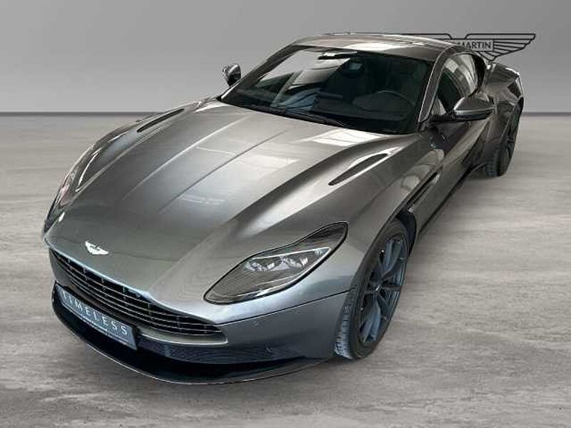 Aston Martin DB11 V8 Coupe Magnetic Silver Onyx Black Carbon Twill