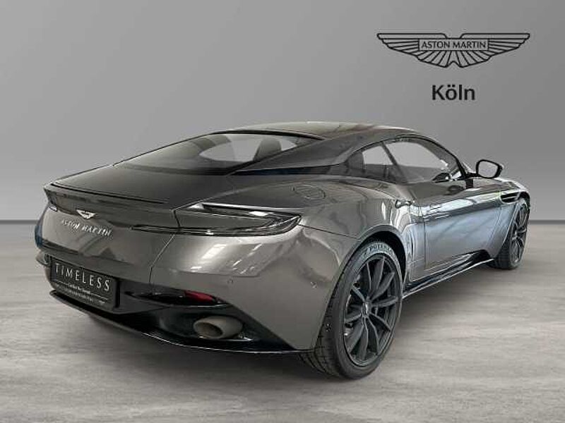 Aston Martin DB11 V8 Coupe Magnetic Silver Onyx Black Carbon Twill