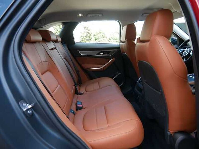 Jaguar F-Pace D200 R-Dynamic S AHK Keyless GO