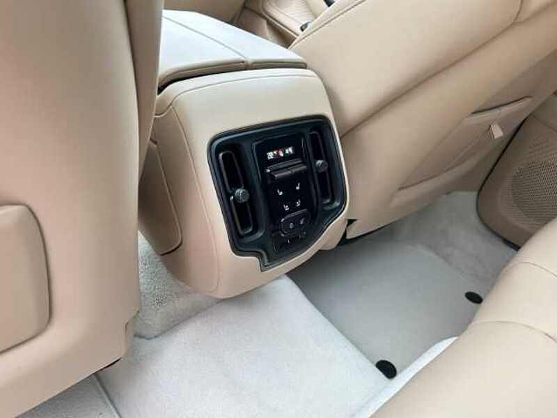 Aston Martin DBX 707 Satin Titanium Grey Sandstorm