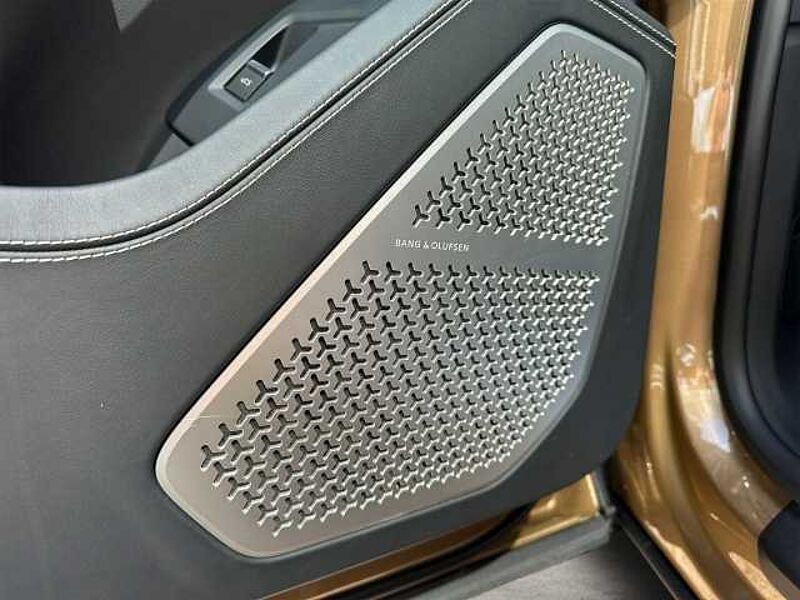 Lamborghini Urus Bronze Hypnos Bang & Olufsen
