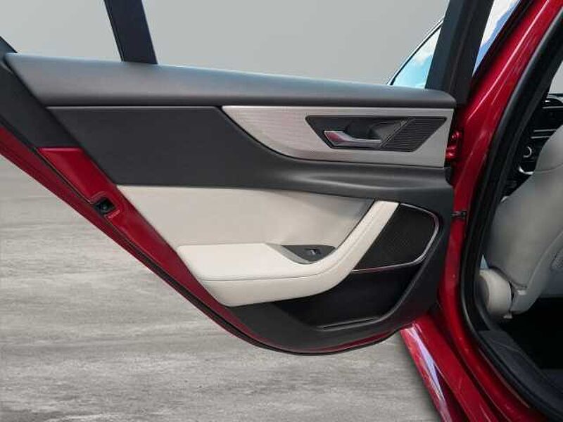 Jaguar XE R-Dynamic HSE D200 Mild-Hybrid EU6d