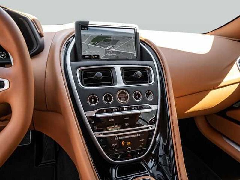 Aston Martin DB11 Coupe V8 Silver Birch Provenance