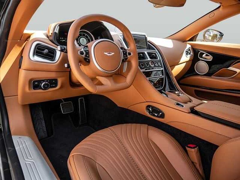 Aston Martin DB11 Coupe V8 Silver Birch Provenance