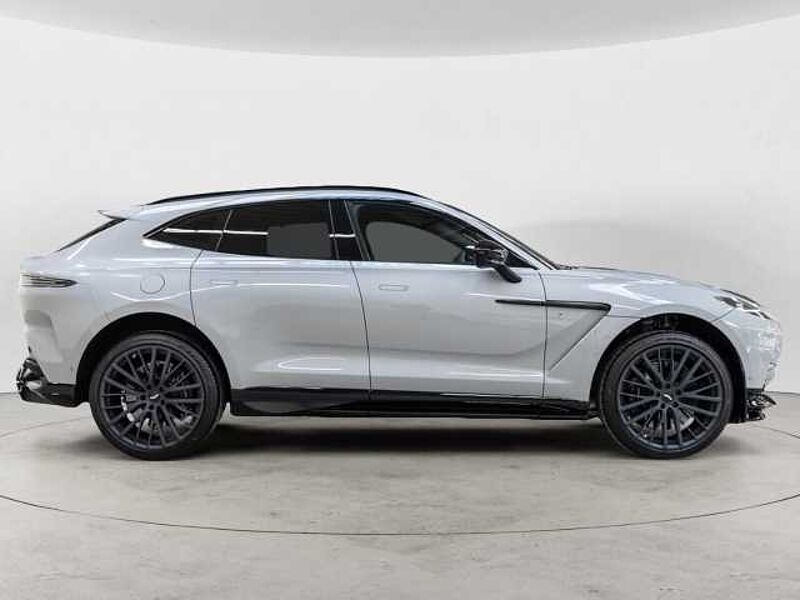 Aston Martin DBX 707 Apex Grey Onyx Black