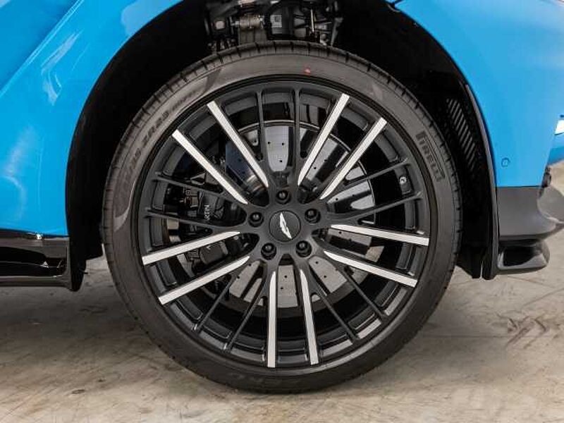 Aston Martin DBX 707 Elwood Blue Sandstorm