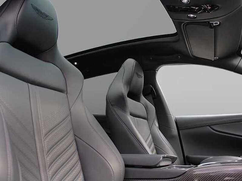 Aston Martin DBX 707 Storm Purple Onyx Black