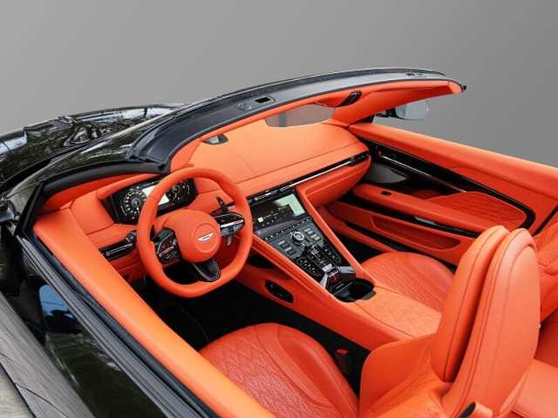 Aston Martin DB12 Volante Californian Poppy Carbonbremse  B&W